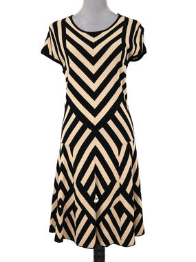 Beige by Eci Sweater Dress Womens Large Beige Black Chevron Knit Drop Waist